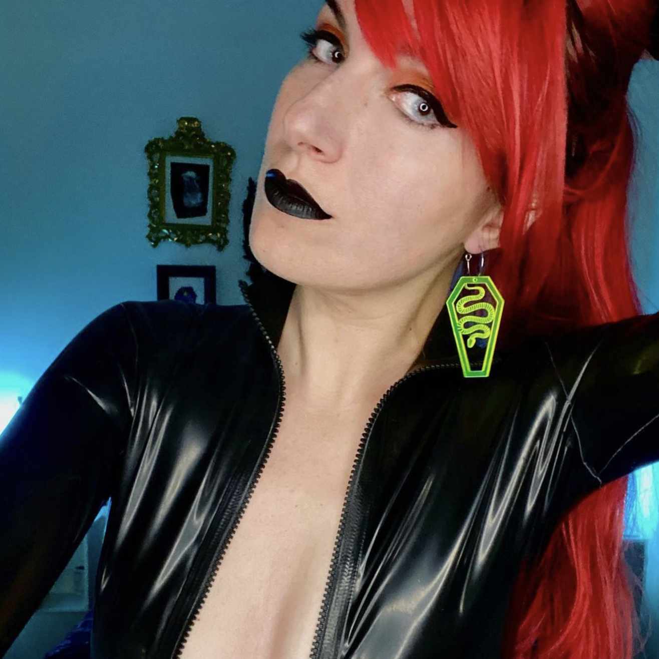 VENOM COFFIN