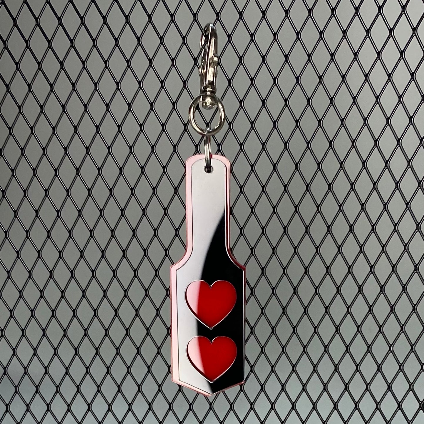 LOVE HURTS -Keychain-