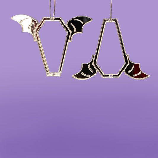 Baby bat-coffin (mirror)